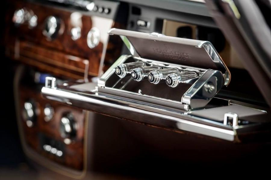  Rolls-Royce Phantom Coupe Oud Edition 2014 года  (фото 7 из 7)